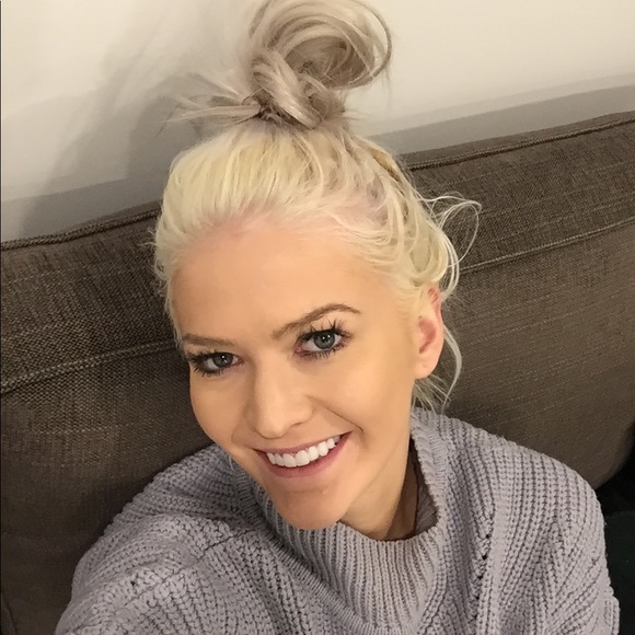 Meet your Posher, Tara - Picture 1 of 1